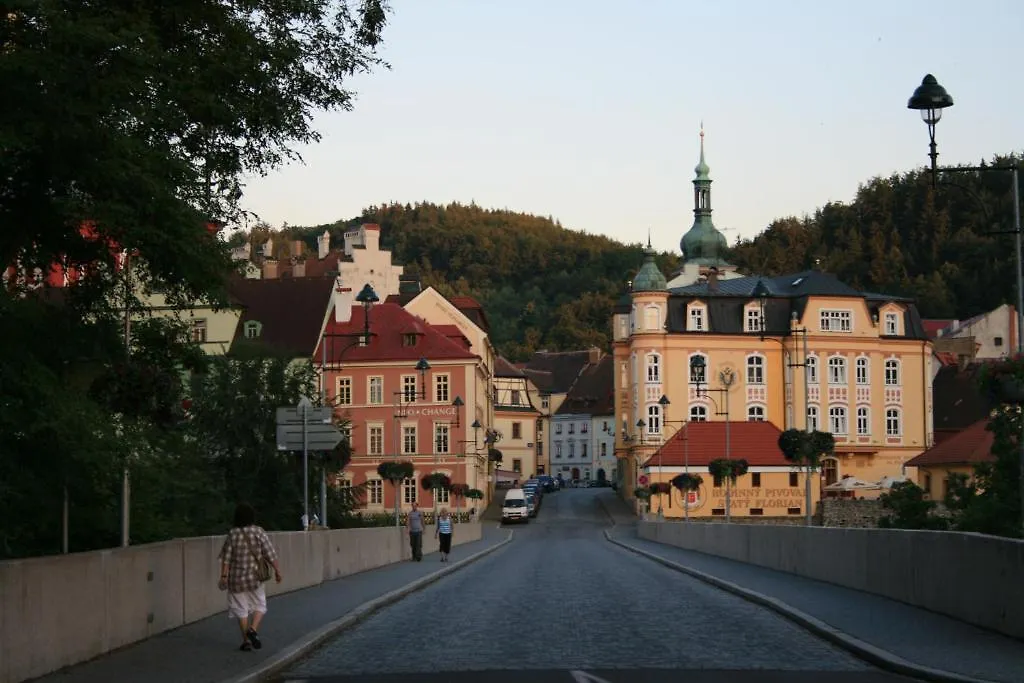 Hotel Bily Kun Karlovy Vary Csehország