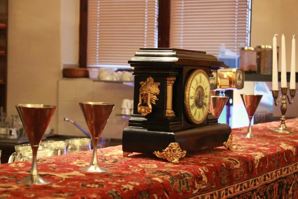 Hotel Bily Kun Karlovy Vary 3*,